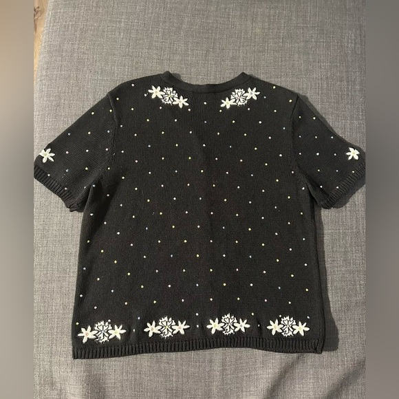 Bechamel Petites Black Sweater With Flower Design. Size PM - Picture 4 of 6